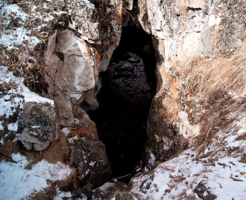 Кашкулакская пещера, призрак старого шамана