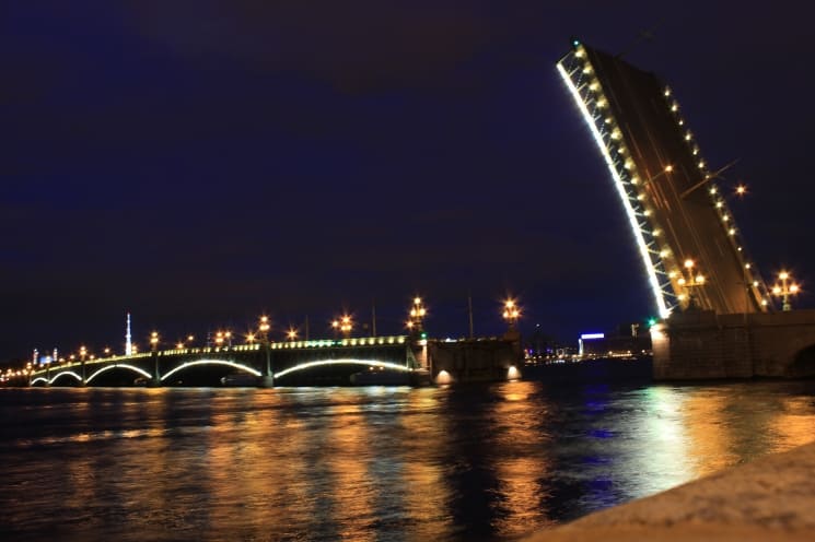 Загадки Литейного моста