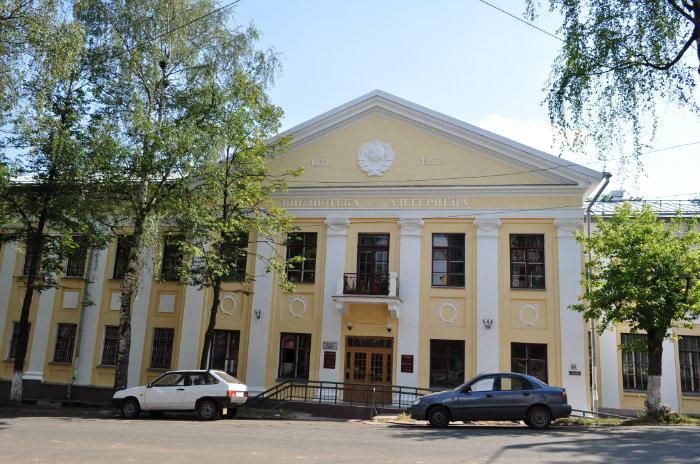 Женщины-призраки российских городов